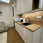 Mona Luxury - Free Garage Parking