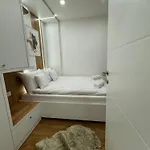 Apartament Mona Luxury - Free Garage Parking