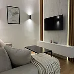 Mona Luxury - Free Garage Parking Apartament *