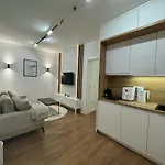Mona Luxury - Free Garage Parking Apartament *