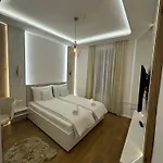 Apartament Mona Luxury - Free Garage Parking Sarajewo