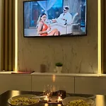 Mona Luxury - Free Garage Parking Apartament *