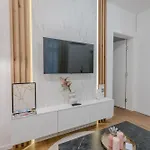Apartament Mona Luxury - Free Garage Parking Sarajewo