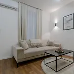 Apartament Mona Luxury - Free Garage Parking