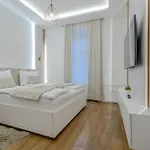 Mona Luxury - Free Garage Parking