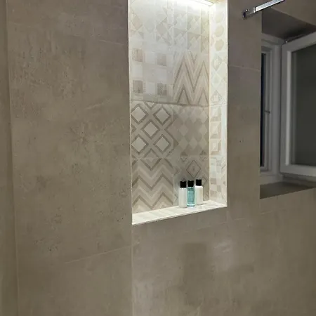 Apartman Mona Luxury - Free Garage Parking Szarajevó