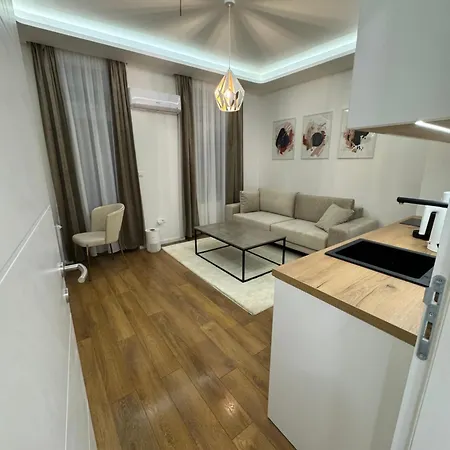 Mona Luxury - Free Garage Parking