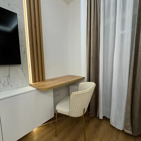 Mona Luxury - Free Garage Parking Apartment *