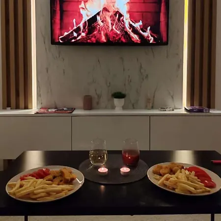 公寓 Mona Luxury - Free Garage Parking