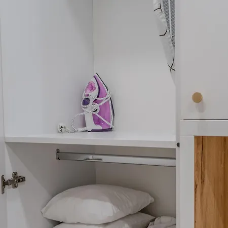 Apartament Mona Luxury - Free Garage Parking *