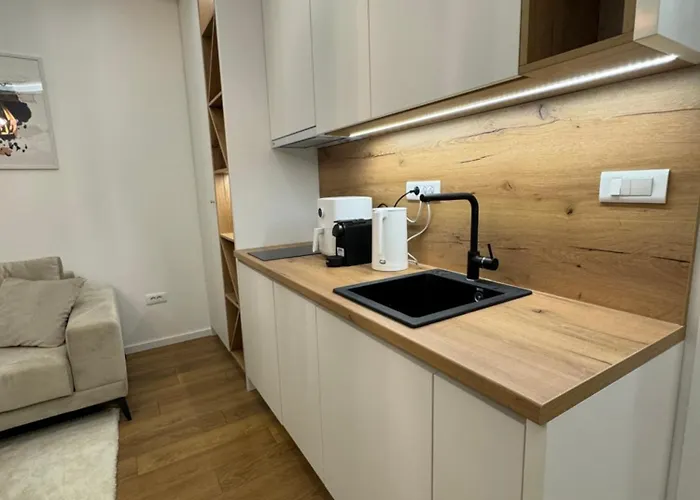 Mona Luxury - Free Garage Parking