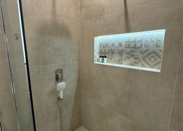 Mona Luxury - Free Garage Parking شقة *