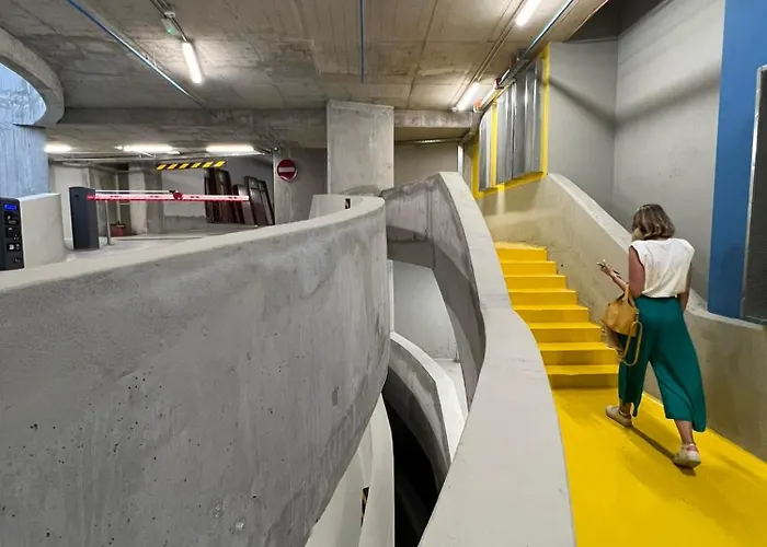 Mona Luxury - Free Garage Parking شقة