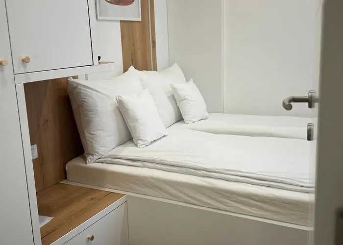 Mona Luxury - Free Garage Parking شقة